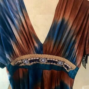 Karlyn-Max Beaded stretch women’s Top Size Medium Blue and Brown tye dyed stret